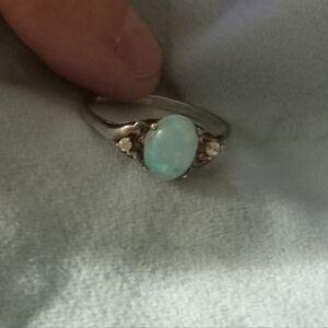 Elegant Silver and Opal Gemstone Ring